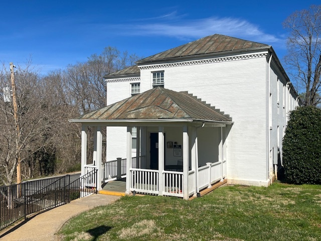 705 Hollins St, Unit Elora I in Lynchburg, VA - Foto de edificio - Building Photo