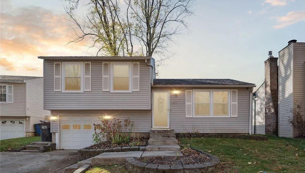 3737 Whitegate Dr in Toledo, OH - Building Photo