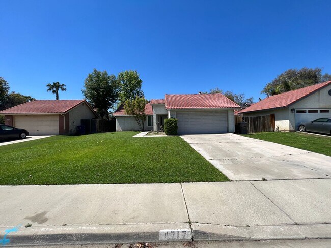 4717 Tobin Rd in Bakersfield, CA - Building Photo - Building Photo