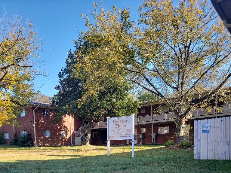 5101 Asheville Hwy in Knoxville, TN - Building Photo