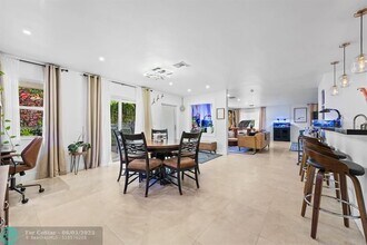 735 Tyler St in Hollywood, FL - Building Photo - Building Photo