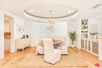 951 Ocean Ave in Santa Monica, CA - Building Photo - Building Photo