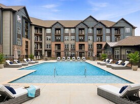 Hawthorne at Hixson in Hixson, TN - Building Photo