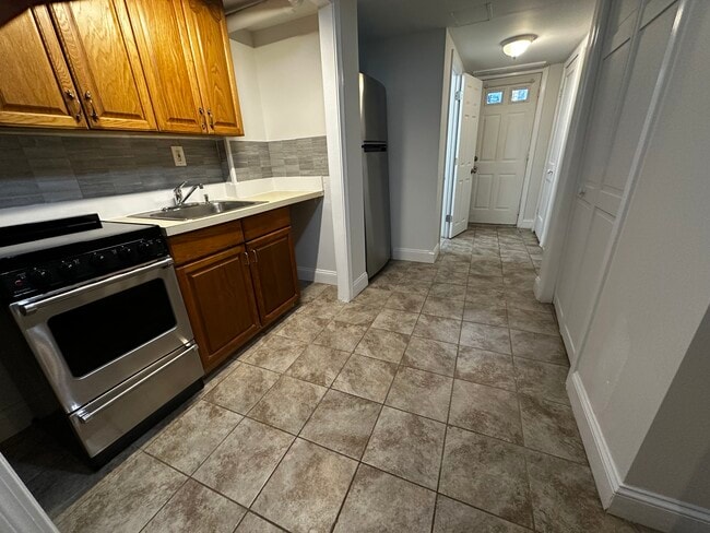 51 Somerset Ave, Unit 51 Somerset Ave