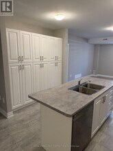 25 Paddington Grv in Barrie, ON - Building Photo - Building Photo