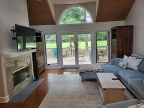 5 Fairlawn Ct in Hilton Head Island, SC - Building Photo - Building Photo