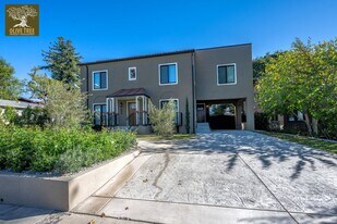 494 S Marengo Ave in Pasadena, CA - Building Photo