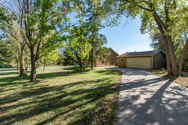1700 Gideon Ave in Zion, IL - Building Photo - Building Photo