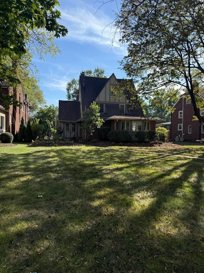 property at 2629 E Broad St