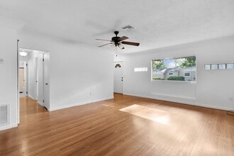 506 NE 10th Ave in Ocala, FL - Building Photo - Building Photo