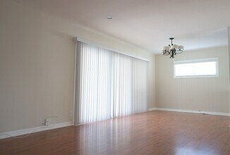 18241 Schoenborn St in Northridge, CA - Building Photo - Building Photo