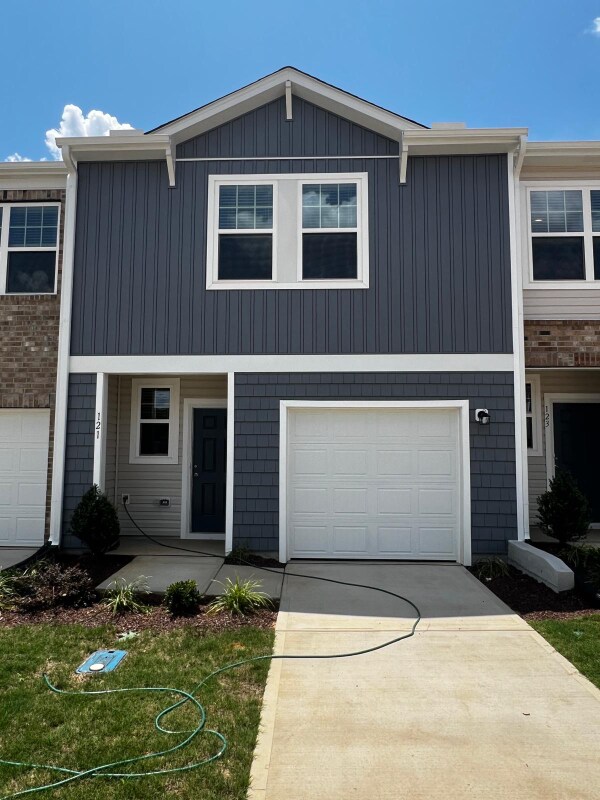 property at 121 N Chubb Rdg