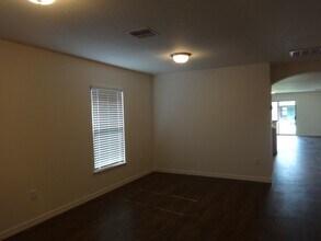 631 Chatham Walk Dr in Ruskin, FL - Building Photo - Building Photo