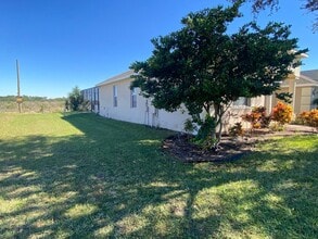 5343 Cape Hatteras Dr in Clermont, FL - Building Photo - Building Photo