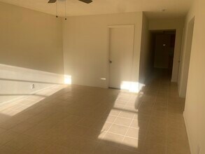 2721 SW 8th St, Unit 2 in Fort Lauderdale, FL - Foto de edificio - Building Photo