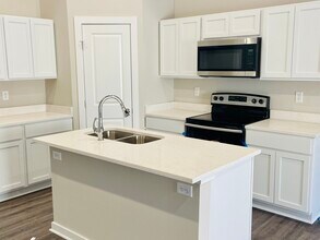 3239 Cedar Downs St in Wichita, KS - Building Photo - Building Photo