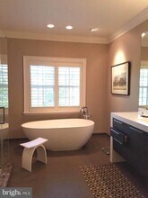 2003 Mayfair McLean Ct in Falls Church, VA - Building Photo - Building Photo