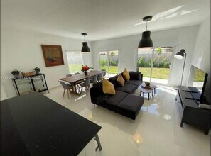 13660 SW 260th St in Homestead, FL - Building Photo - Building Photo