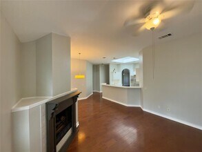 8005 Nairn Dr in Austin, TX - Building Photo - Building Photo