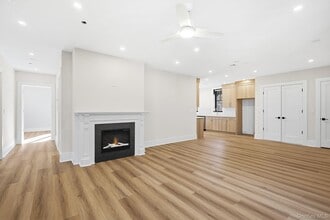 34 Clinton Ave in Dobbs Ferry, NY - Foto de edificio - Building Photo