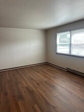 1025 N Farnsworth Ave in Aurora, IL - Building Photo - Building Photo