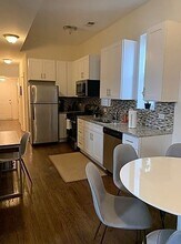 1658 W Erie St, Unit 3S in Chicago, IL - Building Photo - Building Photo