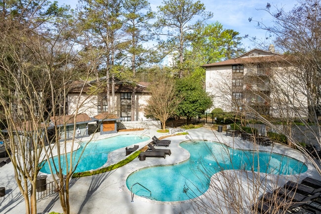 The Strand at Lenox in Atlanta, GA - Foto de edificio - Building Photo
