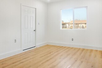 1232 W Ave H 14 in Lancaster, CA - Building Photo - Building Photo