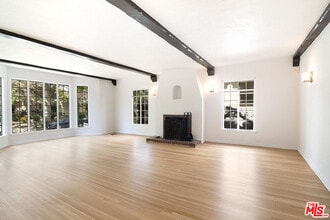 342 N Orange Dr in Los Angeles, CA - Building Photo - Building Photo