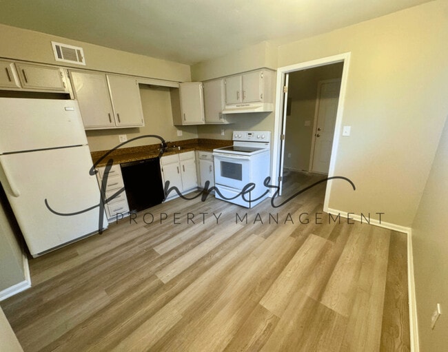 11426 E 71 St in Raytown, MO - Building Photo - Building Photo