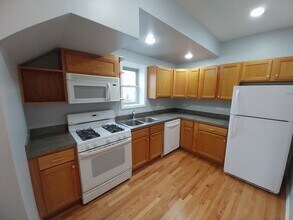 4552 N Newland Ave, Unit 1 in Harwood Heights, IL - Foto de edificio - Building Photo