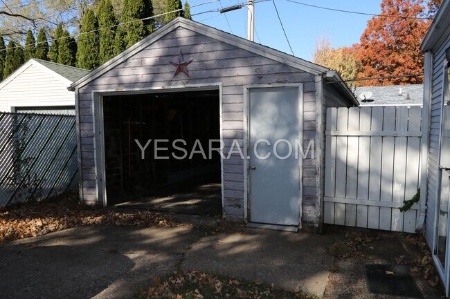 117 Indian Terrace in Burlington, IA - Building Photo - Building Photo