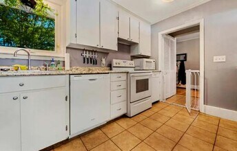 217 Broadturn Rd in Scarborough, ME - Building Photo - Building Photo