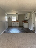 44 W Cooper St in Brownsville, TN - Building Photo