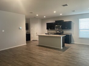 9025 Eagles Landing Dr in Fort Worth, TX - Building Photo - Building Photo