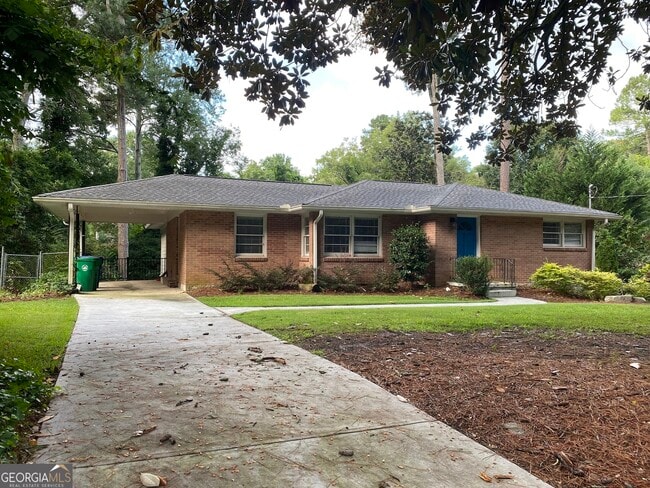 property at 2021 Woodbine Terrace NE