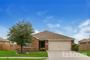 112 Liberty Ln in Venus, TX - Building Photo