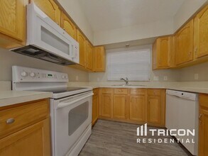 4680 Treasure Cay Rd in Tavares, FL - Building Photo - Building Photo