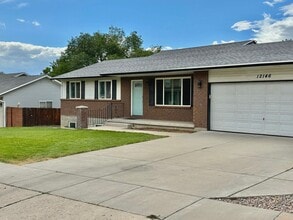 12146 Pineridge Rd in Sandy, UT - Building Photo - Building Photo