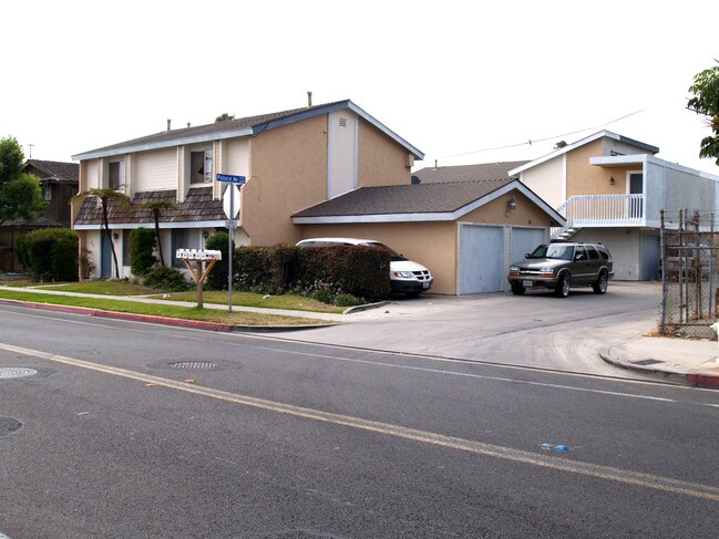 769 Hamilton St in Costa Mesa, CA - Foto de edificio - Building Photo