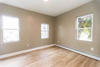 11 Kelly St in Providence, RI - Building Photo - Building Photo