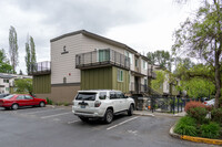 Sammamish River Villas in Redmond, WA - Foto de edificio - Building Photo