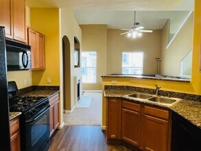 5434 Tares Cir in Elk Grove, CA - Building Photo - Building Photo