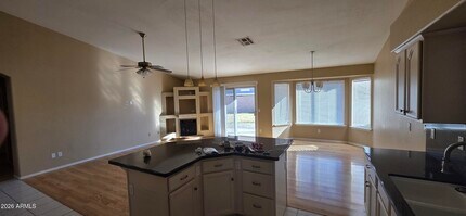 9163 W Davis Rd in Peoria, AZ - Building Photo - Building Photo