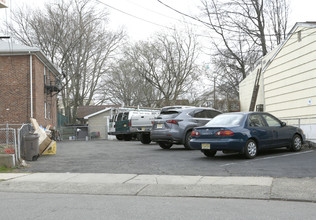 972-974 Grove St in Elizabeth, NJ - Building Photo - Building Photo