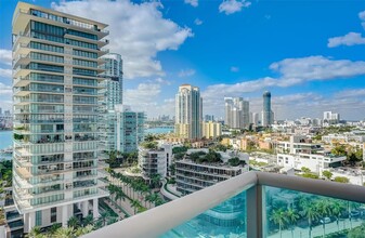 300 S Pointe Dr, Unit 1606 in Miami Beach, FL - Building Photo - Building Photo