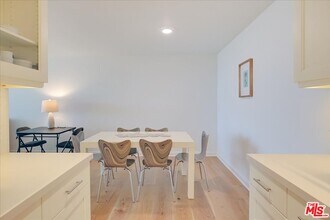 1220 Coast Village Rd in Montecito, CA - Building Photo - Building Photo