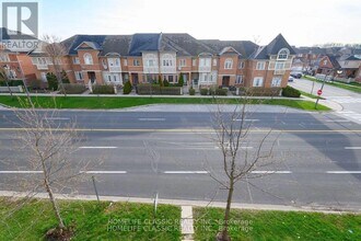 2915 Bur Oak Ave in Markham, ON - Building Photo - Building Photo