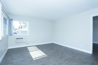 City Light Apartments in Las Vegas, NV - Foto de edificio - Interior Photo