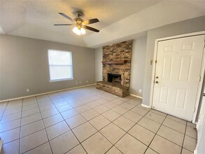 1730 Justin Lyn St in Arlington, TX - Building Photo - Building Photo